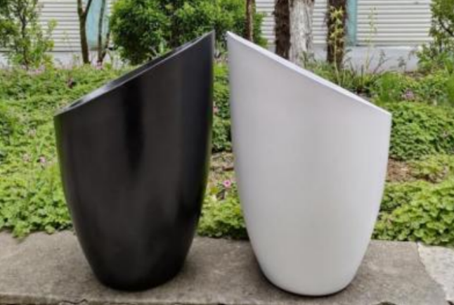 the epsilon planter in black and white